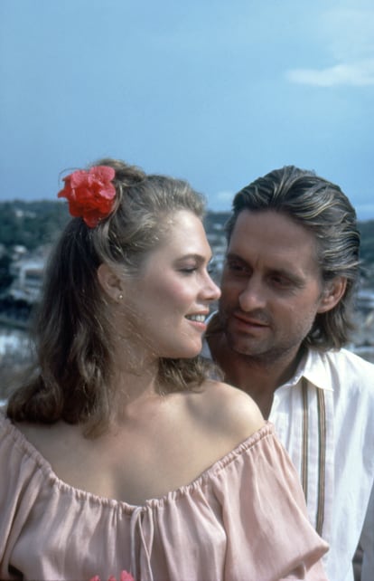 Kathleen Turner y Michael Douglas en 1984.