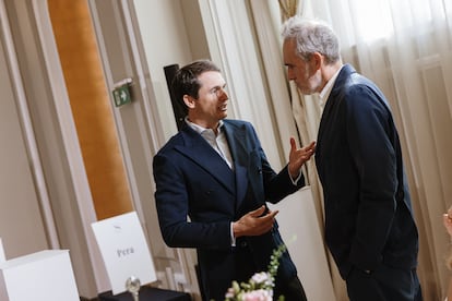 Juan Suárez, consejero delegado de Suárez, y Borja Echevarría, subdirector de revistas de EL PAIS.