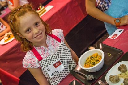 Andrea de 9 años ha presentado un potaje y unas albóndigas en salsa verde que le enseñó a cocinar su abuela.
