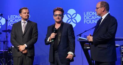 Leonardo DiCaprio, Bono y Alberto de M&oacute;naco.