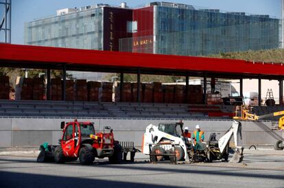 Obras en el estadio Johan Cruyff, en la Ciudad Deportiva del Barça