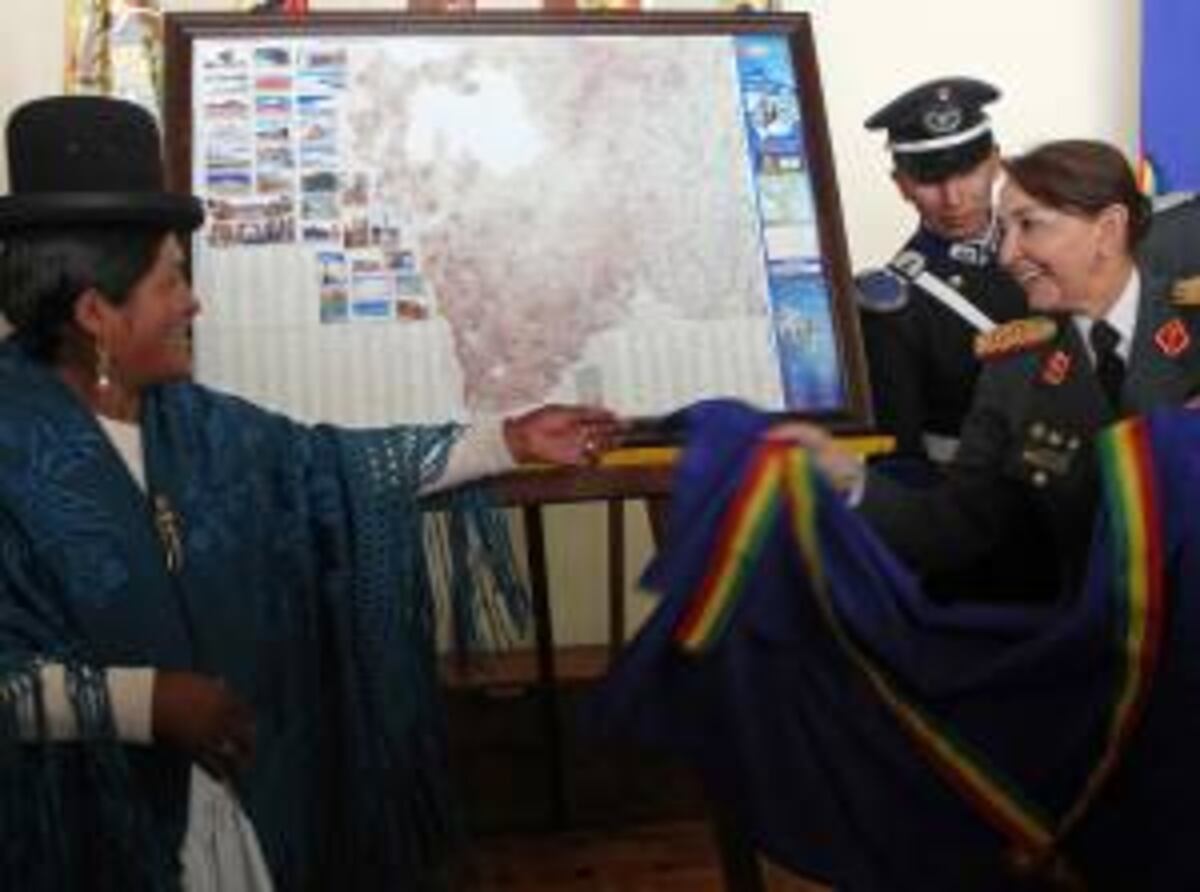 Presentan el mapa vial y turístico del sur de Bolivia con motivo del ...