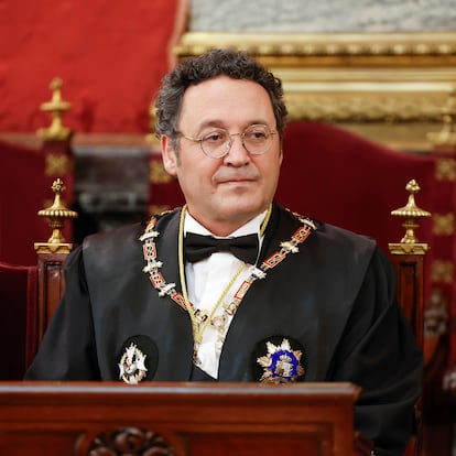 MADRID, 24/01/2024.-  El fiscal general del Estado, Álvaro García Ortiz durante el acto de toma de posesión de su cargo tras ser reelegido, en un acto celebrado este miércoles en la sede del Tribunal Supremo de Madrid. EFE/ Javier Lizon /POOL
