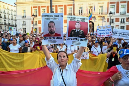 Vista de la manifestación convocada "en favor de la libertad de Venezuela y en rechazo al fraude electoral", este sábado en la Puerta del Sol.
