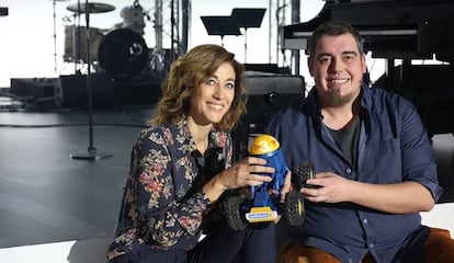 Els presentadors de la Marató, Helena Garcia Melero i Ferran Aixalà.