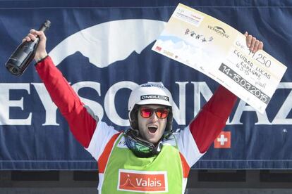 Lucas Eguibar, tras proclamarse campeón de la Copa del Mundo.