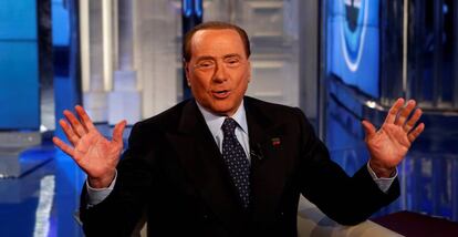 El ex primer ministro de Italia Silvio Berlusconi, este mi&eacute;rcoles, durante una comparecencia en televisi&oacute;n.