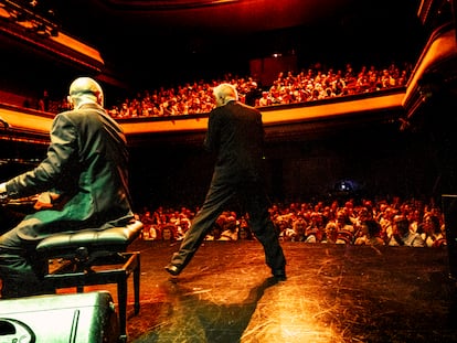 Antonio Cuesta, en un momento de su actuación en el teatro Filarmónica de Oviedo en junio.