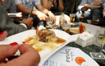 La Tapas Week es una muy buena oportunidad para probar la pluralidad de sabores de la cocina tradicional y de la nueva cocina española. EFE/Archivo