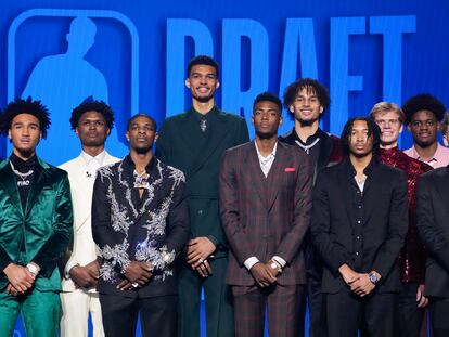The top players in the 2023 draft with Frenchman Victor Wembanyama, the tallest, in the center.