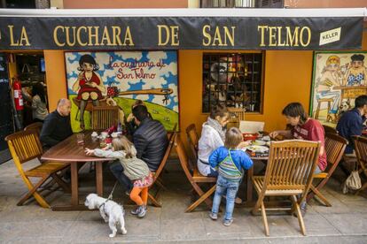 La Cuchara de San Telmo is a must for pintxo lovers, but finding a table or spot at the bar is no easy task.