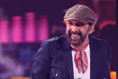 El dominicano Juan Luis Guerra, que recibi el premio grabacin del a?o por su cancin 'Mambo 23'. 