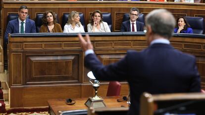 Pedro Sánchez y Alberto Nuñez Feijoo en una sesión de control al Gobierno en el Congreso de los Diputados.