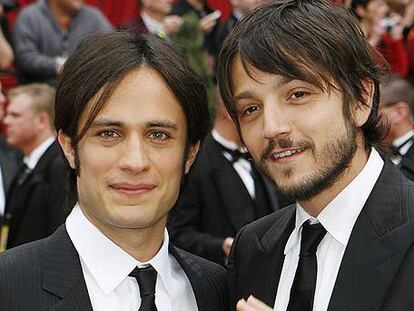 Los actores mexicanos Gael Garcia Bernal y Diego Luna no podían faltar a una ceremonia con más sabor latino de los últimos años debido a la gran cantidad de nominaciones a la que optan numerosos mexicanos y españoles.