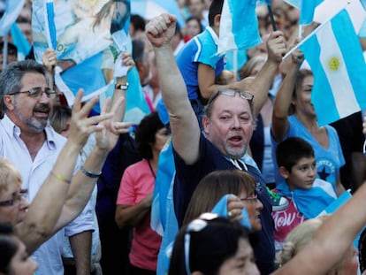 Manifestantes a favor del Gobierno, este s&aacute;bado en Buenos Aires.