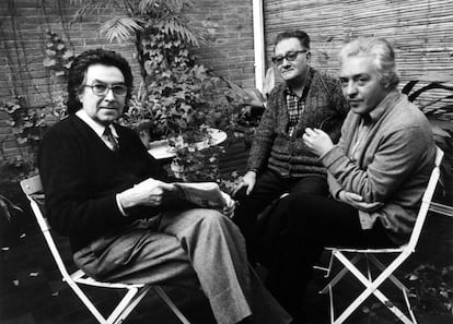 D'esquerra a dreta, Antoni Tàpies, Joan Brossa i Josep M. Mestres Quadreny l'any 1983