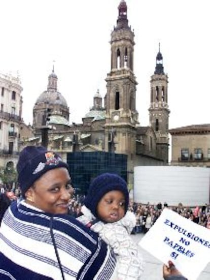 Manifestación de apoyo a los inmigrantes en Zaragoza.