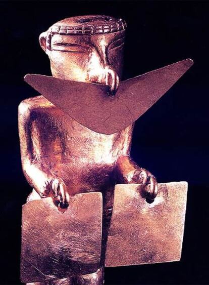 Estatuilla de oro perteneciente al arte prehispánico de Colombia.