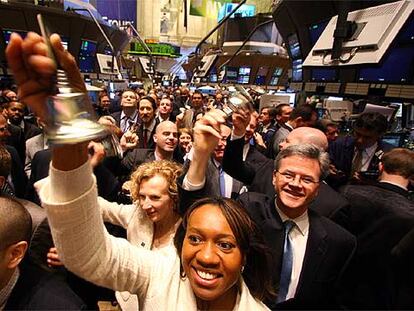 Inversores de Wall Street celebran la salida a Bolsa del NYSE.