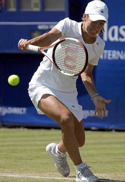 Hasta cuatro campeonas de Wimbledon se darán cita este año en el cuadro femenino: Venus Williams, Maria Sharapova, Serena Williams y Martina Hingis. Pero sin duda la gran favorita es la belga Justine Henin-Hardene, tricampeona de Roland Garros, y a la que sólo le falta Wimbledon para ganar los cuatro títulos de Grand Slam.