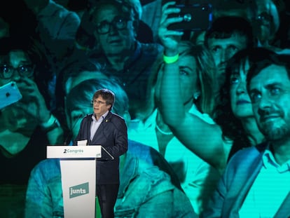 El expresidente de la Generalitat Carles Puigdemont, durante su intervención en el congreso de Junts