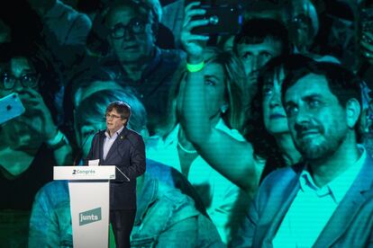 El expresidente de la Generalitat Carles Puigdemont, durante su intervención en el congreso de Junts