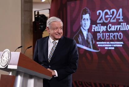 Andrés Manuel López Obrador durante la rueda de prensa matutina en Palacio Nacional.