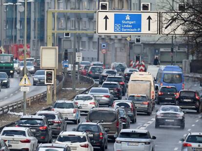 Tráfico en Múnich (Alemania), este martes por la mañana.