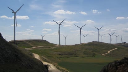 Parque e&oacute;lico de ACS en Burgos.