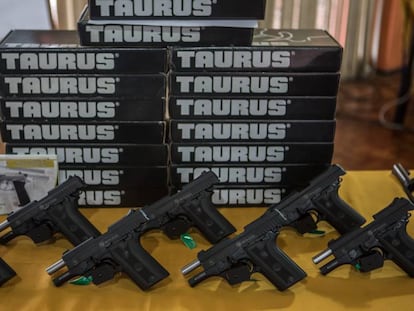 Pistolas da fabricante brasileira Taurus.