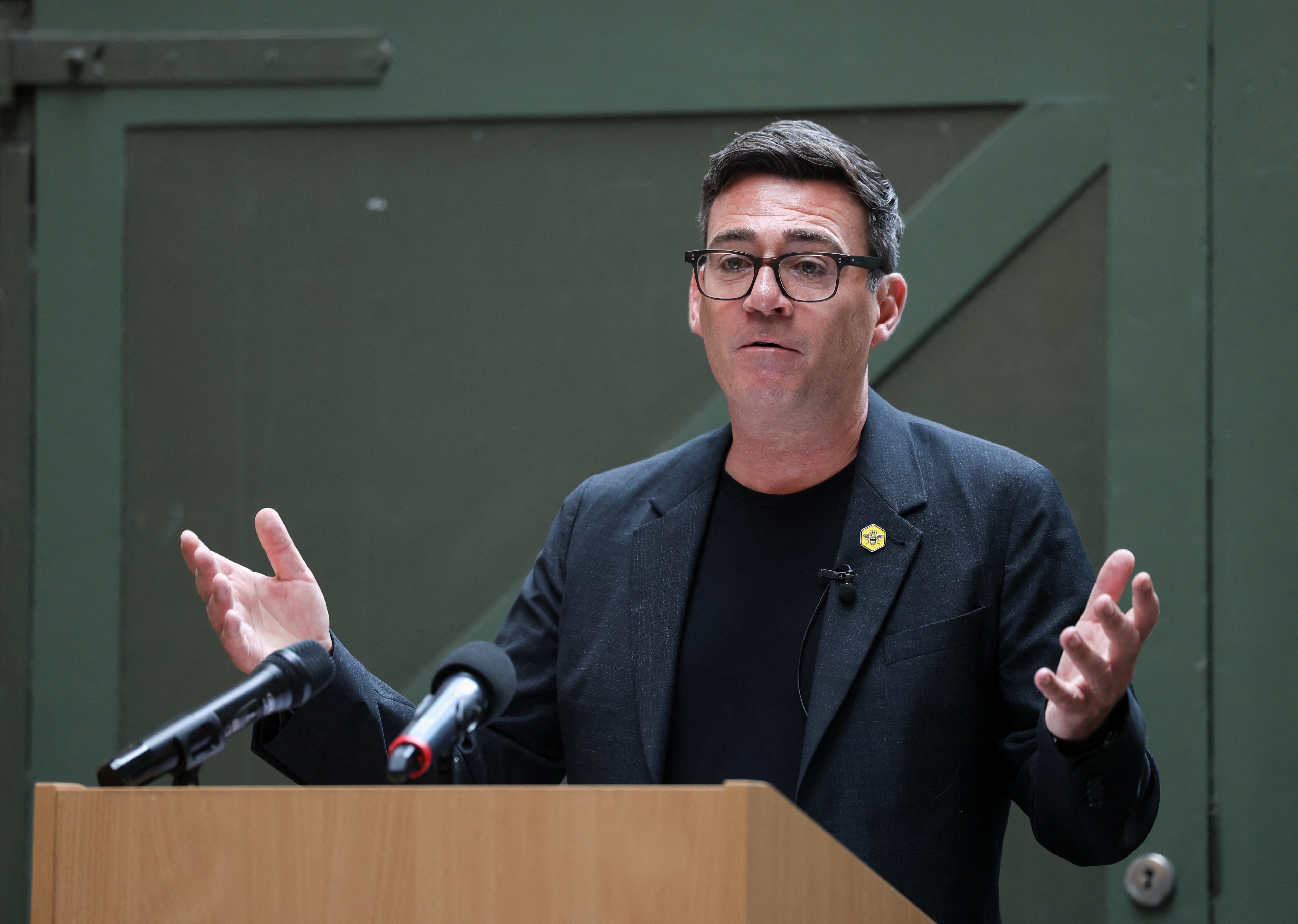 El favorito a primer ministro británico, Andy Burnham, promete un “cambio radical” en el Reino Unido: “El sistema está roto”