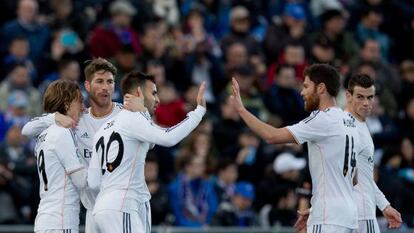 Modric comemora gol com Ramos, Jesé e Xabi Alonso.