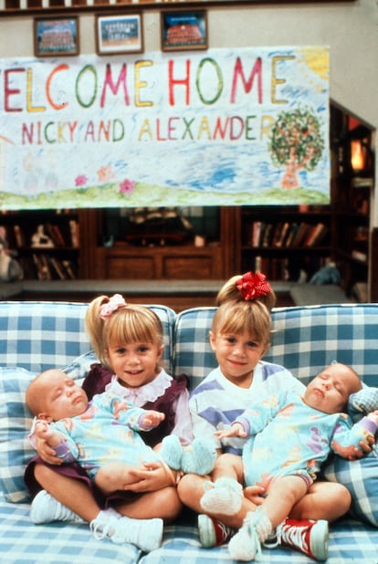 Mary-Kate y Ashley Olsen, en 'Padres forzosos', en 1990.