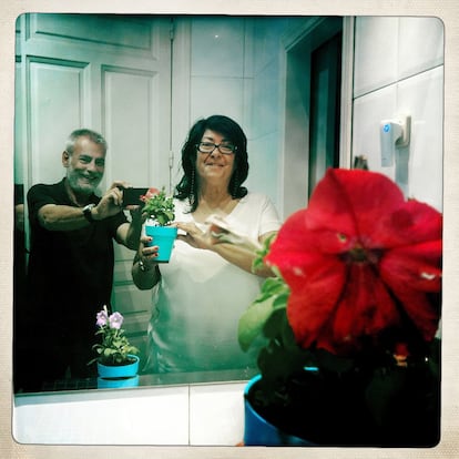 Almudena Grandes posa para un #Ulynario en su casa, en 2015. 