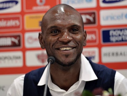 Eric Abidal, en la conferencia de prensa de su retirada.