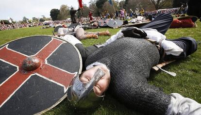 Imagen de una reconstrucci&oacute;n hist&oacute;rica de la batalla de Clontarf, junto a Dubl&iacute;n.