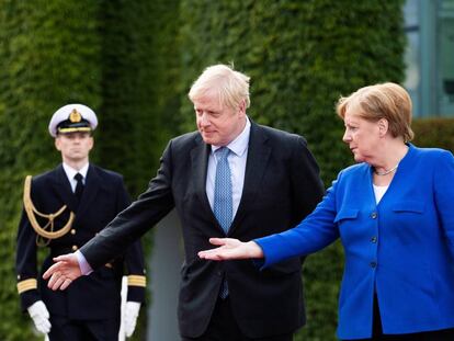 Johnson y Merkel, este agosto en Berlín.