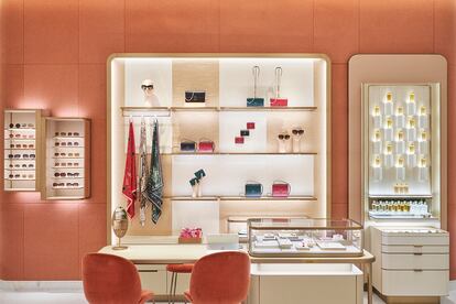 El interior de la nueva tienda de Cartier en Barcelona.