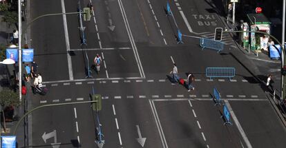 La Gran Vía de Madrid, desierta, esta mañana.