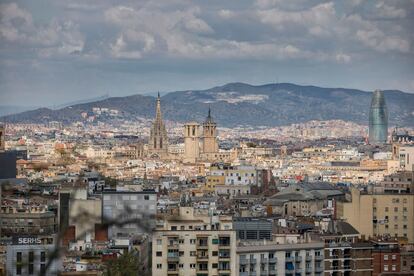 Horizonte limpio de Barcelona, el pasado 3 de abril, visto desde la montaña de Montjuïc.
