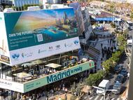Palacio de festivales de Cannes, este miércoles, con una publicidad de Madrid como destino para la inversión inmobiliaria durante la feria Mipim.