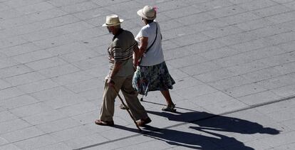 Dos pensionistas en Bilbao.