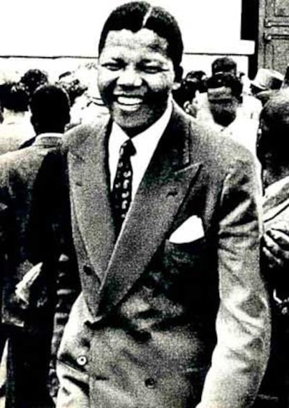 Nelson Mandela, en una imagen anterior al proceso de Rivonia, en 1964, que le condenaría a prisión a perpetuidad