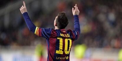 Messi celebra uno de sus goles ante el APOEL.