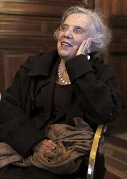 La escritora mexicana Elena Poniatowska en una fotografía fechada el 7 de marzo de 2011 con motivo de su visita a Madrid para la presentación de 'Leonora'.