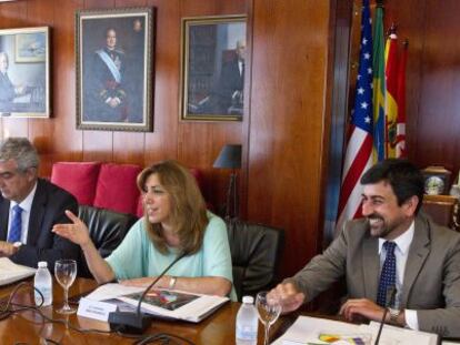 Susana D&iacute;az, ayer, presidiendo en C&aacute;diz la reuni&oacute;n del Consejo Rector del Consorcio Aletas. 