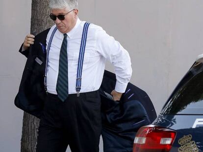 El expresidente de la patronal de Madrid y de la C&aacute;mara de Comercio, Arturo Fern&aacute;ndez, a su llegada a la Audiencia Nacional en San Fernando de Henares (Madrid).