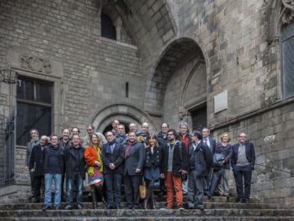 Parte de los responsables de los actos del 1714 en Barcelona, en la escalinata del Palau Reial. 