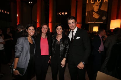 Ainhoa Romero y Leire Leivar, de Tommy Hilfiger, María Gómez, de Pepe Jeans, y Cristiano Badoch, director publicidad de ICON.