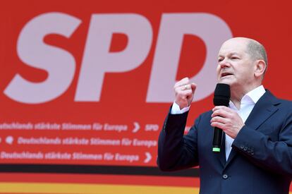 El canciller alemán, Olaf Scholz, en el arranque de la campaña socialdemócrata para las elecciones europeas del 9 de junio, este sábado en Hamburgo.